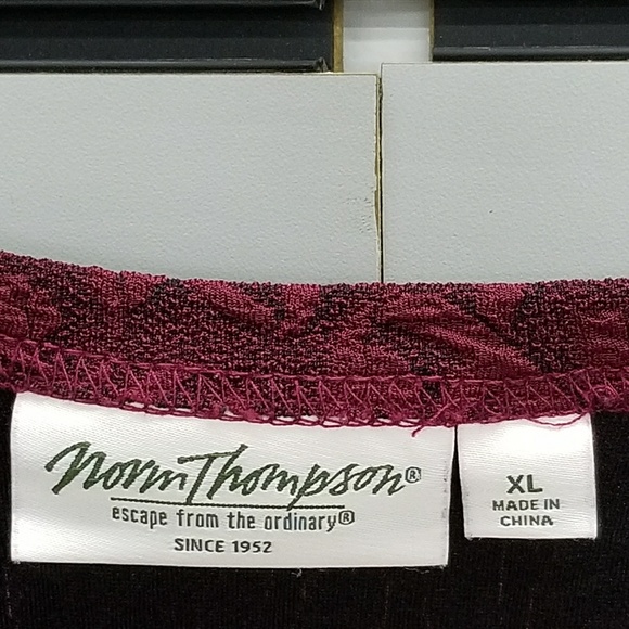 NORM THOMPSON Escape From The Ordinary XL Top - Picture 3 of 5